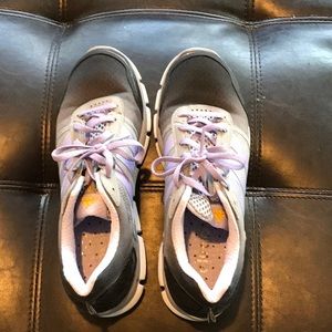 Women’s Adidas sneakers